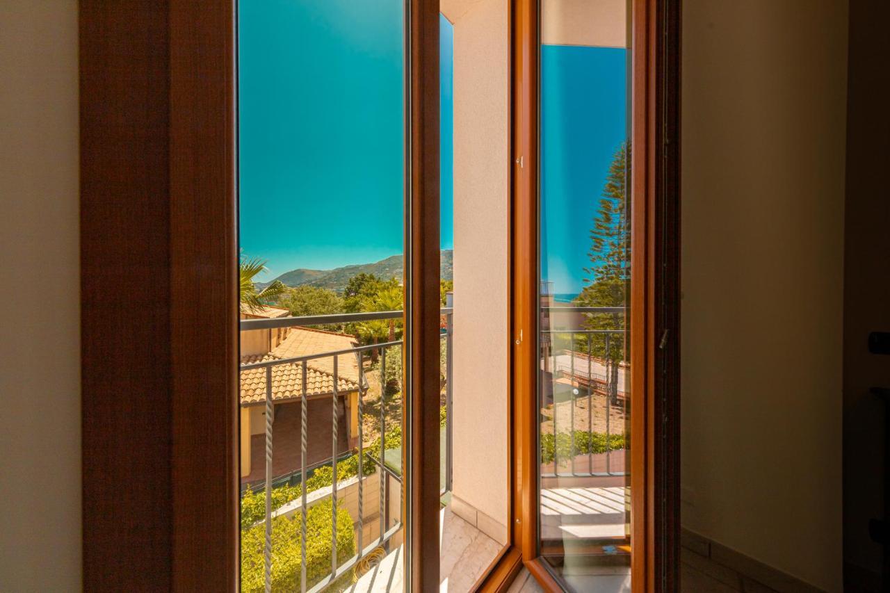 Hotel Baia Del Capitano Cefalù Eksteriør bilde