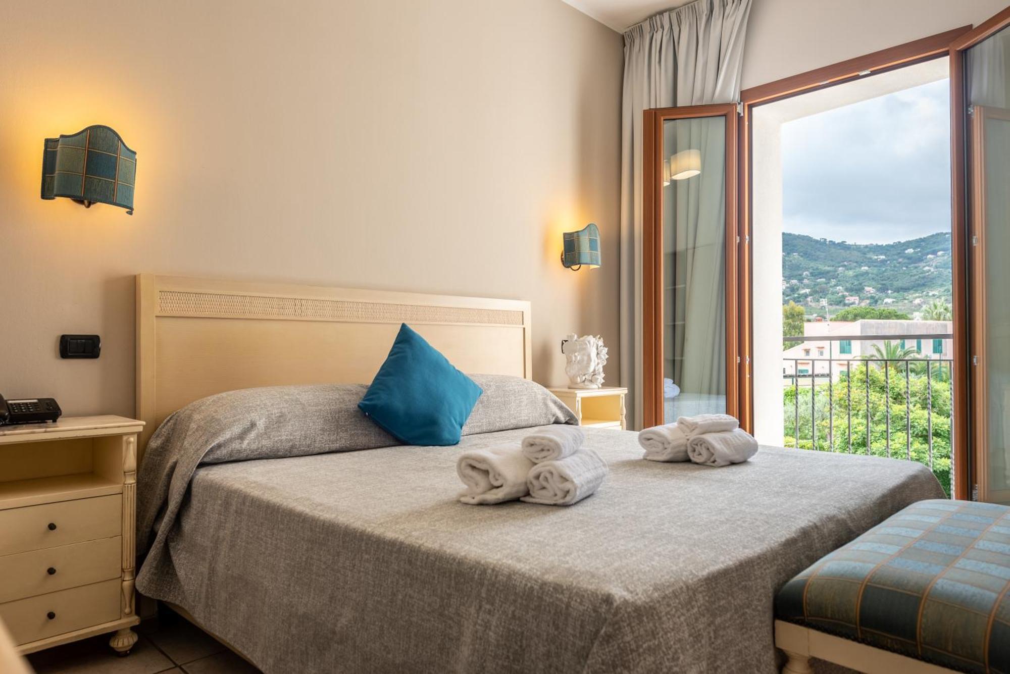 Hotel Baia Del Capitano Cefalù Eksteriør bilde