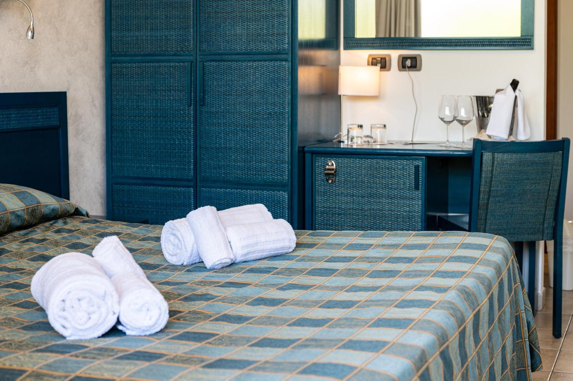 Hotel Baia Del Capitano Cefalù Eksteriør bilde